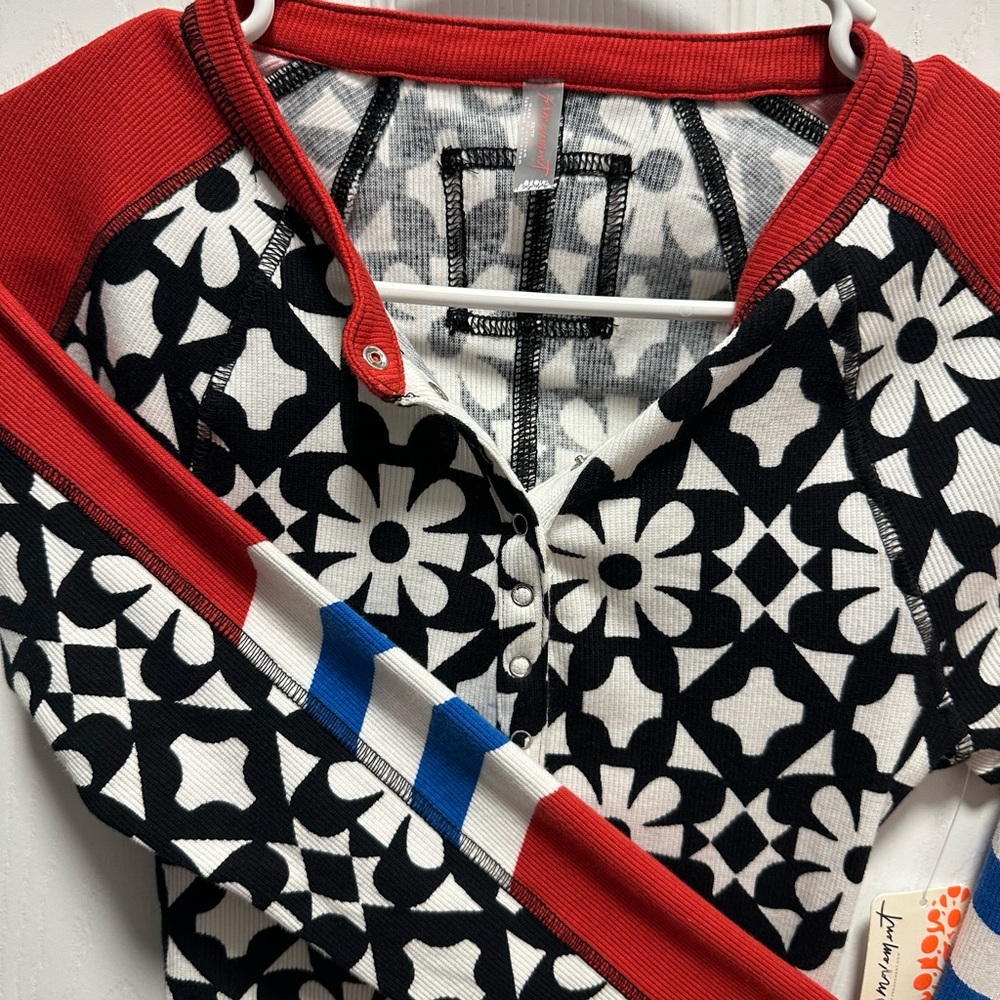 NWT FREE PEOPLE FP Movement Women's Kick Off Printed Layer Top in Aspen Onyx - Picture 11 of 11